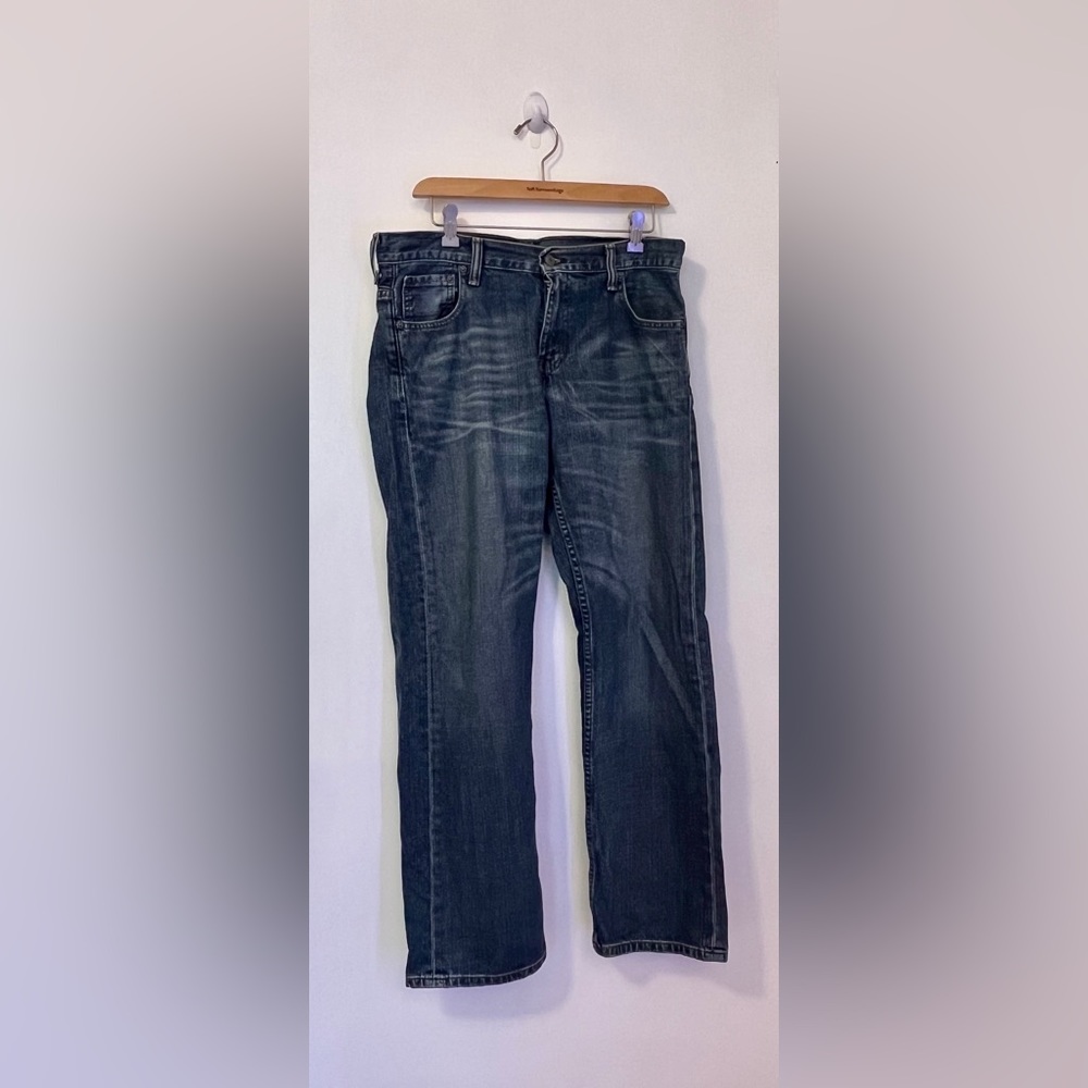 Men's Levi Strauss Blue Jeans - W30 L32.